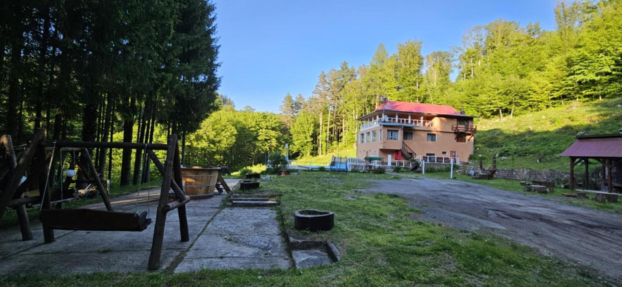 Cabana Cerbu Bozovici Bagian luar foto